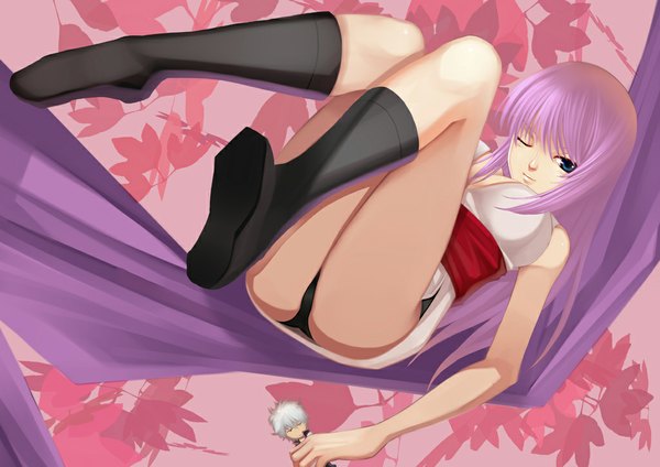 Anime picture 1024x724 with gintama sunrise (studio) sarutobi ayame paku (artist) single long hair blue eyes light erotic purple hair one eye closed wink girl socks leaf (leaves) black socks