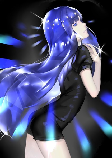 Anime picture 706x1000 with houseki no kuni lapis lazuli (houseki no kuni) deras single long hair tall image looking at viewer fringe blue eyes standing blue hair blunt bangs profile sparkle black background arched back shiny androgynous uniform