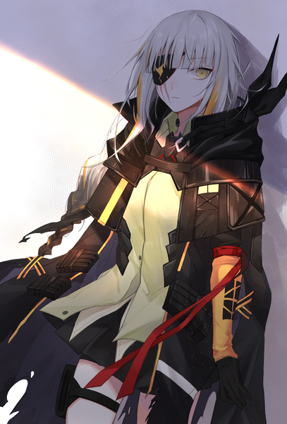 Anime-Bild 1112x1638 mit girls frontline m16a1 (girls frontline) m16a1 (girls frontline) (boss) qb 516 single long hair tall image looking at viewer fringe simple background standing yellow eyes payot silver hair blunt bangs pleated skirt multicolored hair two-tone hair scar shaded face
