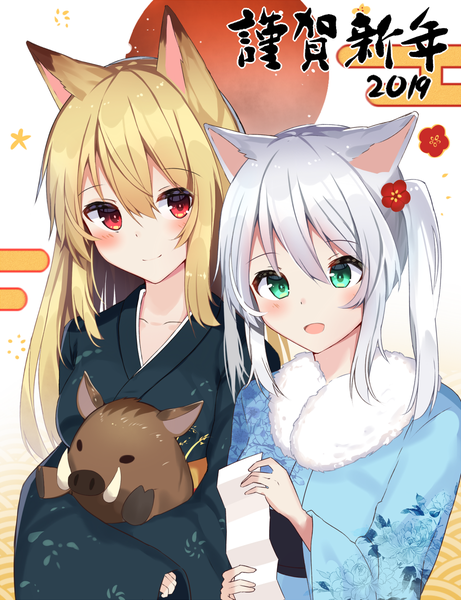 Anime picture 923x1200 with original mizuki ryuu long hair tall image looking at viewer blush fringe open mouth blonde hair smile hair between eyes red eyes twintails multiple girls green eyes animal ears payot silver hair upper body traditional clothes