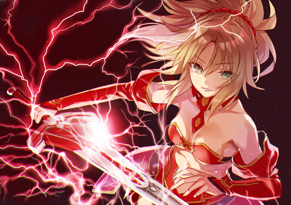 Anime picture 1000x706 with fate (series) fate/apocrypha mordred (fate) yuzuki karu single long hair fringe light erotic blonde hair smile hair between eyes bare shoulders green eyes payot ponytail from above girl weapon detached sleeves sword