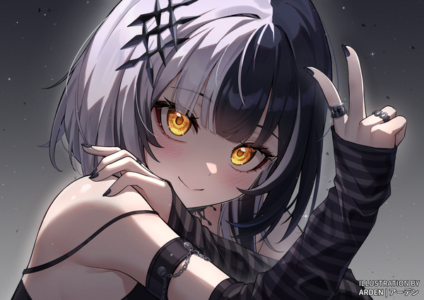 Anime picture 1191x842 with virtual youtuber hololive hololive english shiori novella ardenlolo single long hair looking at viewer blush fringe black hair simple background smile signed yellow eyes silver hair upper body blunt bangs nail polish multicolored hair