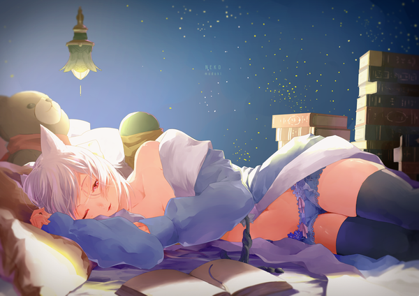 Anime picture 1200x848 with final fantasy final fantasy xiv square enix miqo'te lili mdoki looking at viewer short hair light erotic smile red eyes animal ears white hair lying one eye closed cat ears cat girl sleeves past wrists on side girl thighhighs