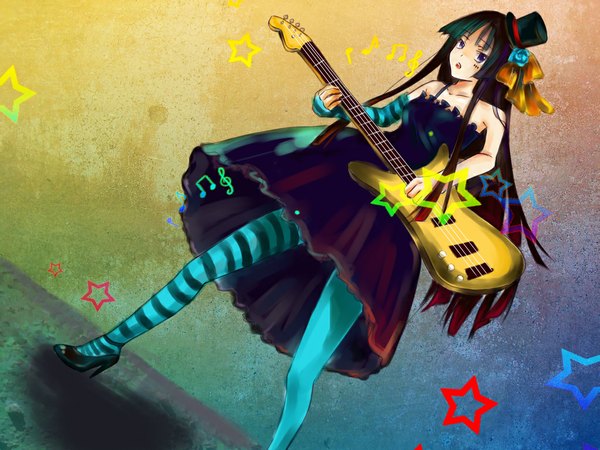 Anime picture 1024x768 with k-on! kyoto animation akiyama mio erzihua guimao single long hair fringe black hair standing from below high heels playing instrument don't say "lazy" girl dress hat pantyhose black dress star (symbol) musical instrument