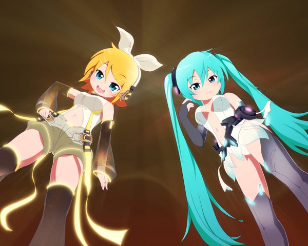 Anime picture 1280x1024 with vocaloid vocaloid append hatsune miku kagamine rin hatsune miku (append) kagamine rin (append) tadahama (artist) long hair blush short hair open mouth blue eyes blonde hair smile twintails bare shoulders multiple girls very long hair aqua eyes light smile