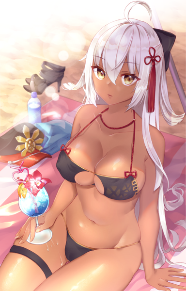 Anime picture 1153x1800 with fate (series) fate/grand order okita souji (fate) (all) okita souji alter (fate) nekomiya noru (yuduki710) single long hair tall image looking at viewer fringe breasts light erotic hair between eyes large breasts sitting yellow eyes payot cleavage silver hair ahoge