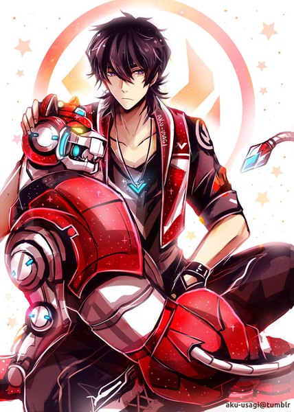 Anime picture 600x840 with voltron: legendary defender hyakujuu-ou golion keith kogane evil-usagi single tall image short hair brown hair sitting purple eyes bent knee (knees) glowing glowing eye (eyes) twisty sleeves boy gloves fingerless gloves pendant vest robot