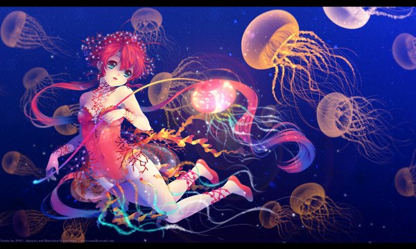 Anime picture 1358x816 with original kaze-hime single long hair blue eyes wide image bare shoulders red hair blue background underwater seaside girl hair ornament jellyfish