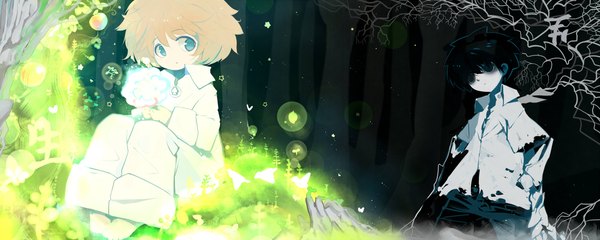 Anime picture 2250x900 with original mononoke (empty) highres short hair blue eyes black hair brown hair wide image looking back black eyes shirt tree (trees) forest fireflies
