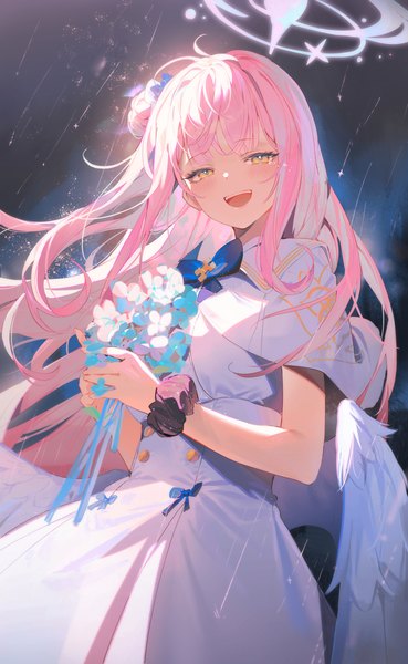 Anime-Bild 1181x1922 mit blue archive mika (blue archive) ji dao ji single long hair tall image looking at viewer fringe open mouth smile standing yellow eyes pink hair blunt bangs :d from below angel wings white wings wrist scrunchie low wings