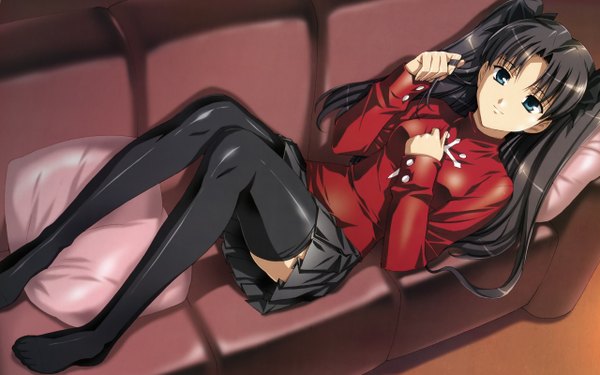 Anime picture 2560x1600 with fate (series) fate/stay night studio deen type-moon toosaka rin urushihara satoshi single long hair highres light erotic black hair wide image lying pleated skirt girl thighhighs skirt black thighhighs pillow couch