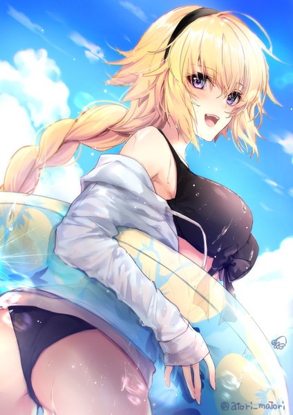 イラスト 1414x2000 と Fateシリーズ fate/grand order jeanne d'arc (fate) (all) ジャンヌ・ダルク(水着) kinami yuki ソロ 長髪 長身像 カメラ目線 赤面 前髪 おっぱい 開いた口 light erotic 金髪 笑顔 hair between eyes 大きな乳房 紫目 holding