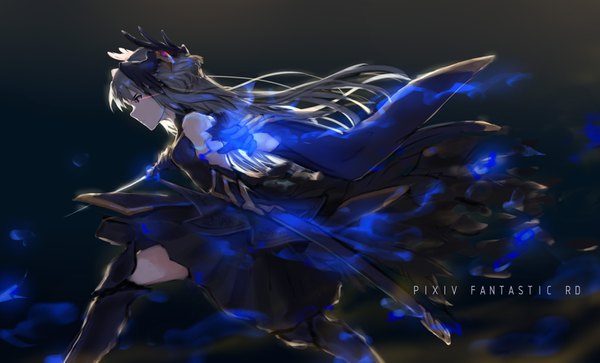 Anime-Bild 3507x2125 mit original pixiv fantasia pixiv fantasia revenge of the darkness wu lun wujin single long hair highres simple background red eyes wide image holding looking away absurdres profile grey hair copyright name floating hair glowing black background spread arms