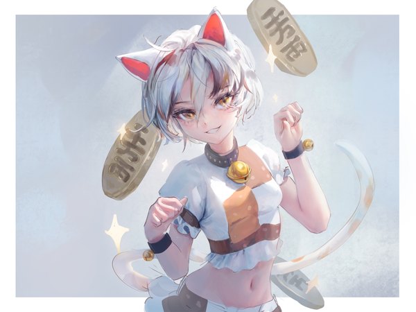 Anime picture 4000x3000 with touhou goutokuji mike wrist (wrist0000) single looking at viewer fringe highres short hair simple background smile hair between eyes animal ears yellow eyes absurdres silver hair tail head tilt animal tail multicolored hair cat ears