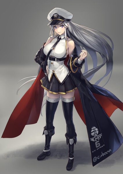 イラスト 680x960 と アズールレーン エンタープライズ(アズールレーン) mismi ソロ 長髪 長身像 カメラ目線 赤面 前髪 おっぱい simple background hair between eyes 立つ 紫目 肩出し signed 全身 pleated skirt grey hair オフショルダー