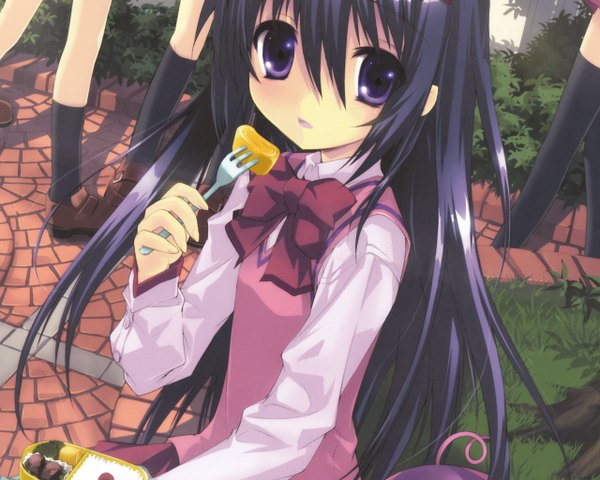 Anime picture 1280x1024 with goto nao long hair blue eyes black hair food