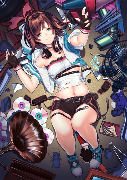 Anime picture 992x1403 with virtual youtuber a.i. channel kizuna ai kizuna ai (a.i. games) gt-apex single tall image looking at viewer fringe short hair breasts hair between eyes brown hair bare shoulders payot bent knee (knees) indoors lying multicolored hair arm up