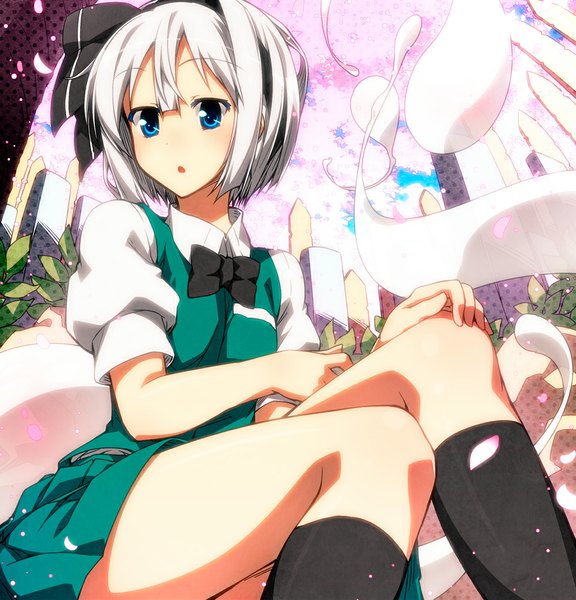 Anime picture 1000x1043 with touhou konpaku youmu sazanami mio tall image short hair blue eyes white hair cherry blossoms ghost girl dress skirt petals socks hairband bowtie black socks skirt set