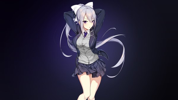 Anime picture 3840x2160 with virtual youtuber nijisanji higuchi kaede ikomochi assassinwarrior single looking at viewer blush fringe highres open mouth simple background hair between eyes wide image standing purple eyes absurdres silver hair ponytail very long hair