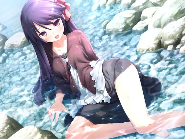 Anime picture 1024x768 with cafe sourire cuffs (studio) yukishita miyuri long hair open mouth light erotic red eyes game cg purple hair mole mole under eye girl water