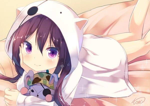 Anime picture 2000x1414 with gochuumon wa usagi desu ka? white fox tedeza rize chinomaron single long hair blush fringe highres smile hair between eyes purple eyes signed purple hair lying sparkle on stomach leg lift (legs lift) hand on face chin rest