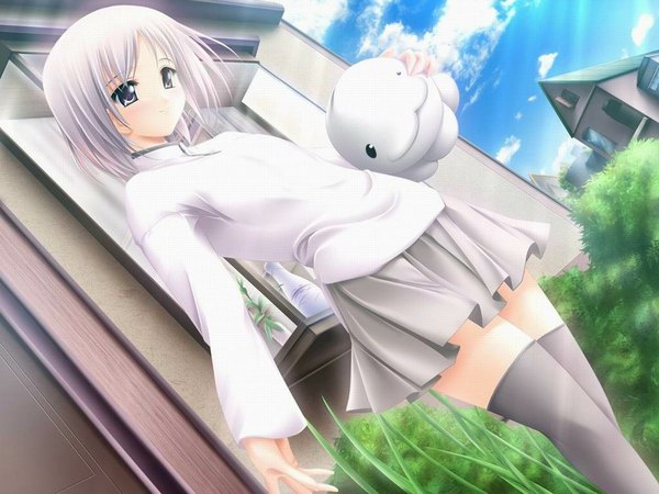 Anime picture 1024x768 with single short hair sky light smile grey hair sunlight grey eyes girl thighhighs skirt toy