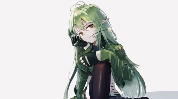 Anime picture 5000x2813 with arknights gavial (arknights) mackia single long hair fringe highres simple background hair between eyes wide image holding looking away absurdres ahoge green hair pointy ears grey background orange eyes mouth hold slit pupils