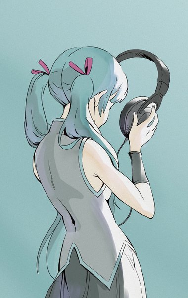 Anime picture 900x1419 with vocaloid hatsune miku popman3580 single long hair tall image simple background standing twintails bare shoulders holding from behind aqua hair girl skirt ribbon (ribbons) hair ribbon headphones vest wire (wires)