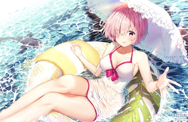 Anime picture 1000x649 with fate (series) fate/grand order mash kyrielight mash kyrielight (swimsuit of perpetual summer) rosuuri single looking at viewer blush fringe short hair breasts light erotic smile large breasts purple eyes bare shoulders signed pink hair cleavage outdoors