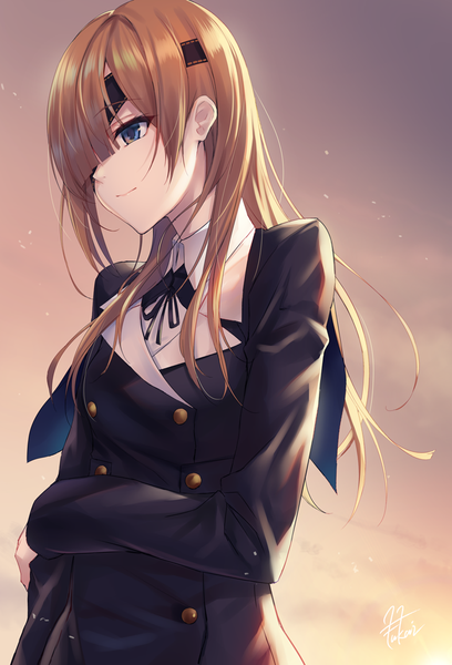 Anime picture 700x1030 with fate (series) fate/grand order ophelia phamrsolone fukai ryosuke single long hair tall image blue eyes simple background brown hair standing signed payot looking away upper body light smile evening sunset multicolored eyes holding arm
