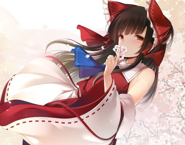 Anime picture 1400x1100 with touhou hakurei reimu toyosaki shu single long hair looking at viewer blush fringe black hair red eyes standing holding payot blunt bangs traditional clothes japanese clothes wide sleeves cherry blossoms covered mouth nontraditional miko