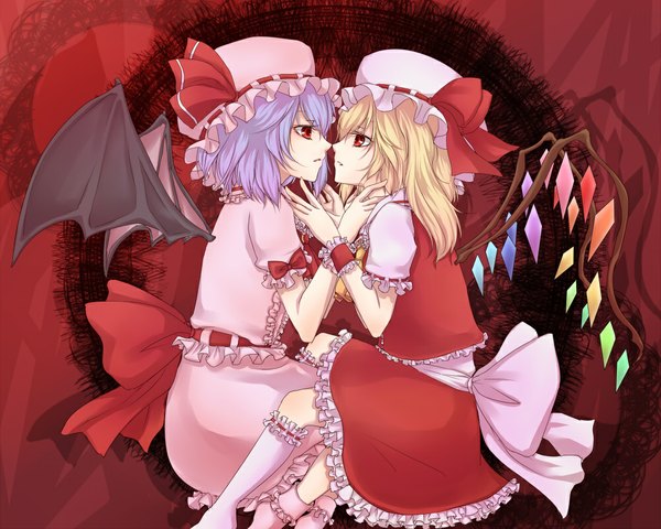 Anime picture 1000x800 with touhou flandre scarlet remilia scarlet kiui (cassis) short hair blonde hair red eyes multiple girls purple hair face to face girl dress skirt 2 girls wings frills bonnet skirt set crystal