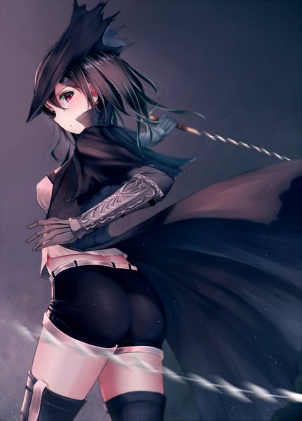 Anime picture 1200x1669 with bloodborne from software hunter (bloodborne) shijiu (adamhutt) single tall image short hair black hair red eyes looking back dark background girl gloves hat shorts short shorts