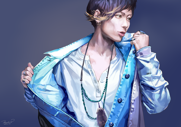 イラスト 4200x2960 と uverworld takuya ももこ ソロ highres 短い髪 黒髪 simple background 茶目 signed looking away absurdres upper body parted lips multicolored hair realistic open jacket two-tone hair 男性 耳飾り