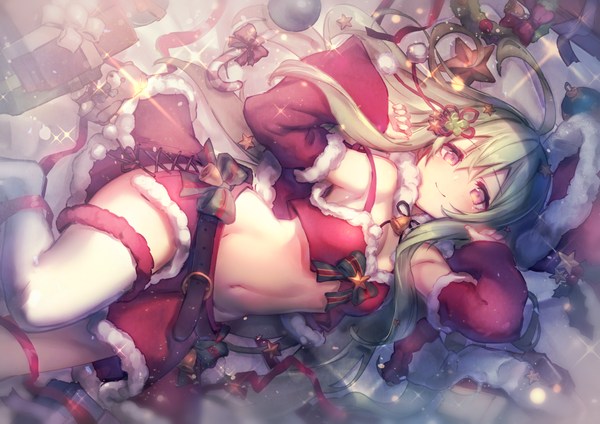 Anime picture 1400x990 with original liebe single long hair looking at viewer blush fringe breasts light erotic brown eyes lying green hair light smile blurry midriff fur trim christmas girl thighhighs navel