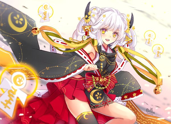 Anime picture 800x580 with original penguin-pinpin single long hair looking at viewer blush fringe open mouth white background sitting signed yellow eyes payot bent knee (knees) white hair traditional clothes :d japanese clothes pleated skirt hair flower