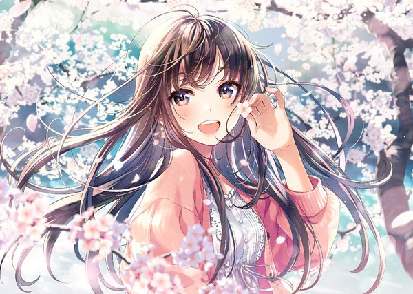Anime picture 1186x846 with original morikura en single long hair looking at viewer blush fringe open mouth smile brown hair holding brown eyes sky upper body outdoors :d wind blurry open clothes teeth