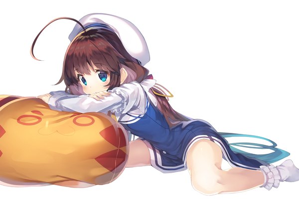 Anime picture 1169x828 with ryuuou no oshigoto! hinatsuru ai gurasion (gurasion) single long hair looking at viewer blush fringe blue eyes simple background brown hair white background sitting twintails ahoge blunt bangs low twintails wariza crossed arms girl