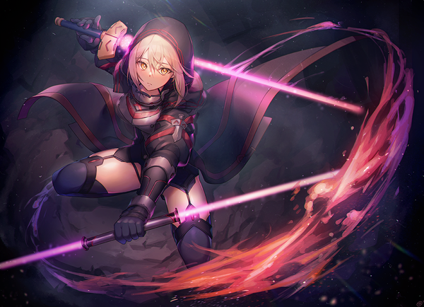 Anime picture 1244x900 with fate (series) fate/grand order artoria pendragon (all) mysterious heroine x (alter) (fate) naguri single looking at viewer fringe short hair blonde hair hair between eyes holding yellow eyes from above dark background squat dual wielding girl thighhighs gloves