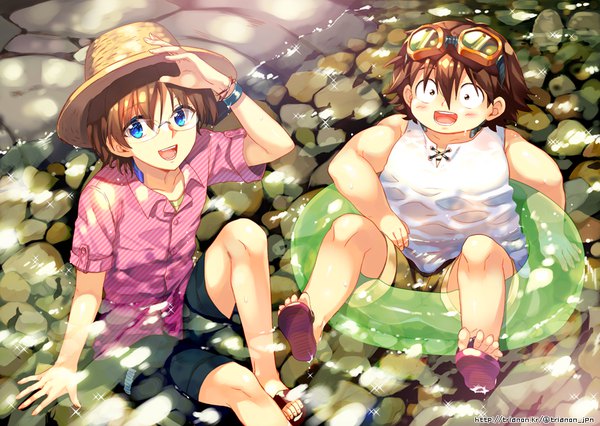 Anime picture 900x640 with accel world sunrise (studio) arita haruyuki mayuzumi takumu trianon looking at viewer fringe short hair open mouth blue eyes hair between eyes brown hair brown eyes from above arm support multiple boys sparkle partially submerged wet clothes river