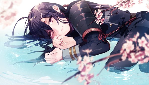 Anime picture 1000x572 with touken ranbu nitroplus namazuo toushirou akizuki mizuho (artist) single long hair looking at viewer fringe wide image purple eyes purple hair lying cherry blossoms on side boy flower (flowers) water belt branch