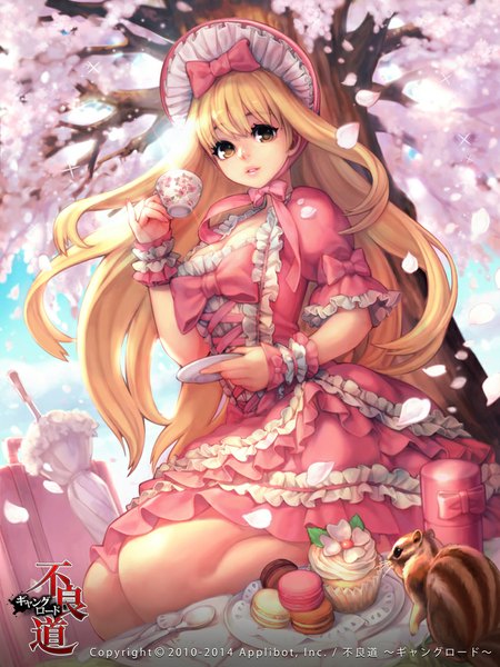 Anime picture 800x1067 with joker ~gang road~ obsidian single long hair tall image looking at viewer blonde hair sitting brown eyes yellow eyes sky sunlight from below kneeling cherry blossoms lacing lolita fashion seiza picnic girl