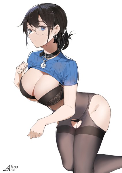 Anime-Bild 2480x3508 mit original alios arvin single long hair tall image looking at viewer fringe highres breasts blue eyes light erotic black hair simple background large breasts white background payot cleavage ponytail mole short sleeves