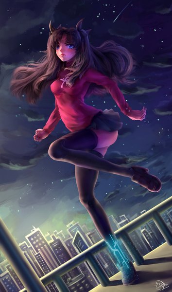 Anime picture 1062x1799 with fate (series) fate/stay night type-moon toosaka rin jay xu single long hair tall image looking at viewer fringe blue eyes brown hair standing twintails bent knee (knees) pleated skirt night night sky city cityscape