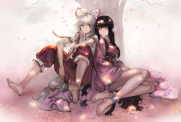 Anime picture 1800x1215 with touhou fujiwara no mokou houraisan kaguya kishiyo long hair fringe highres breasts black hair red eyes sitting multiple girls white hair eyes closed very long hair traditional clothes barefoot bare legs glowing back to back