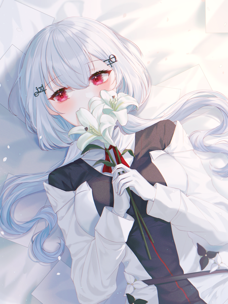 Anime picture 1800x2400 with virtual youtuber nijisanji hakase fuyuki h4m (nacho0101) single long hair tall image blush fringe highres hair between eyes red eyes twintails looking away silver hair lying on back low twintails covered mouth girl
