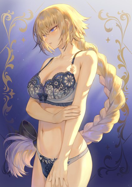 Anime-Bild 1447x2047 mit fate (series) fate/grand order jeanne d'arc (fate) (all) jeanne d'arc (fate) mashuu (neko no oyashiro) single long hair tall image fringe breasts blue eyes light erotic simple background blonde hair hair between eyes large breasts standing payot looking away cleavage