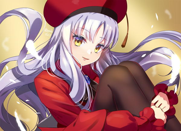 Anime picture 1650x1200 with fate (series) fate/grand order caren hortensia caren hortensia (amor caren) ryofuhiko single long hair looking at viewer smile signed yellow eyes silver hair twitter username leg hug girl pantyhose black pantyhose feather (feathers) beret
