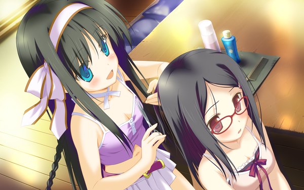 Anime picture 2048x1280 with irotoridori no sekai kisaragi mio (irotoridori no sekai) shida kazuhiro long hair blush highres blue eyes black hair red eyes wide image multiple girls game cg braid (braids) girl 2 girls miniskirt glasses hairband scissors