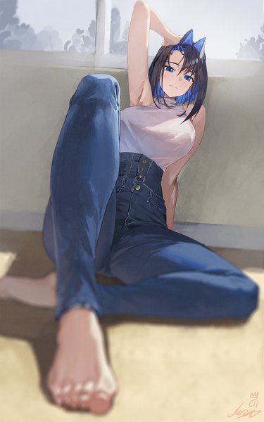 Anime picture 1250x2000 with virtual youtuber hololive hololive english ouro kronii ouro kronii (casual) m.q (mqkyrie) single tall image looking at viewer fringe short hair breasts blue eyes black hair hair between eyes large breasts sitting signed blue hair full body